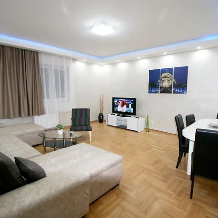 Grande Centar With Parking Διαμέρισμα *